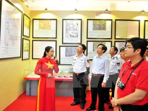 Phu Quôc: Exposition des cartes et documents sur Hoàng Sa et Truong Sa - ảnh 1