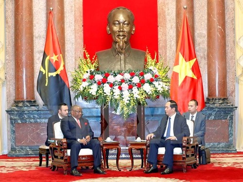 Le président Tran Dai Quang reçoit le ministre angolais des Relations extérieures  - ảnh 1
