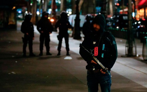 Paris : la Gare du Nord évacuée dans la nuit lors d'une opération de police - ảnh 1
