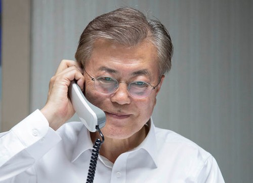 Le président sud-coréen s'entretient avec les dirigeants chinois et japonais au téléphone - ảnh 1