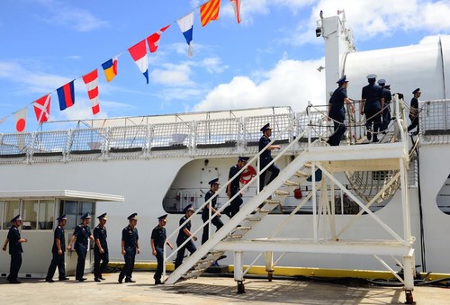   Les Etats-Unis remettent un patrouilleur à la police maritime vietnamienne - ảnh 1