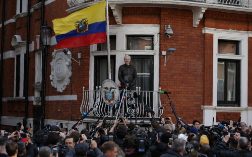 Équateur: Assange pourra rester à l'ambassade à Londres - ảnh 1