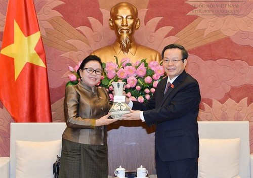 Phung Quoc Hien reçoit un responsable laotien - ảnh 1