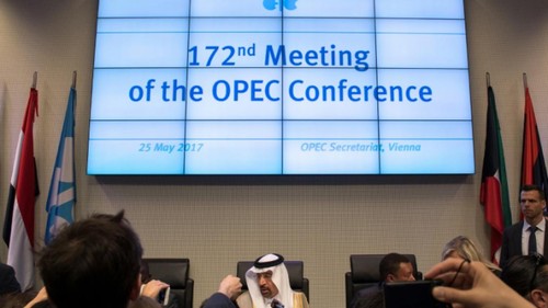 OPEP et non-OPEP prêts à prolonger les baisses de production - ảnh 1