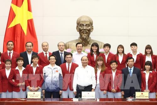 Le PM félicite les sportifs vietnamiens aux SEA GAMES 29 - ảnh 1