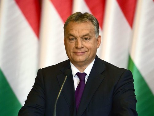 Le Premier ministre hongrois se rend au Vietnam - ảnh 1
