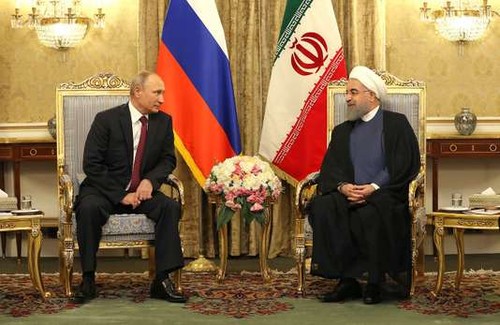  En visite en Iran, Poutine appelle au respect de l'accord nucléaire - ảnh 1