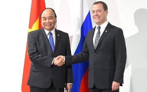  Nguyen Xuan Phuc rencontre le Premier ministre russe et le président philippin - ảnh 1