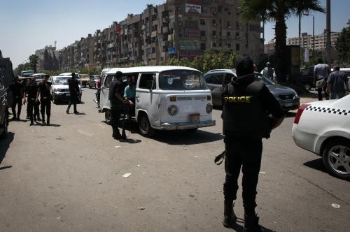 Egypte: Un assaillant attaque une église près du Caire - ảnh 1