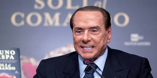 Italie: Silvio Berlusconi se prend les pieds dans le Jobs Act - ảnh 1
