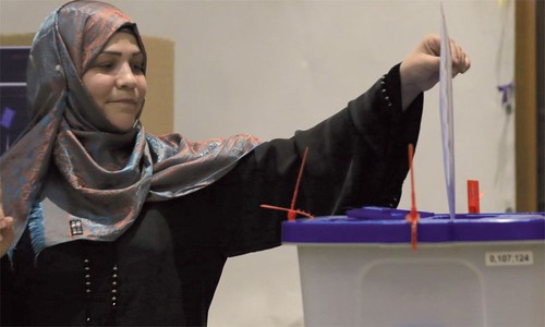 Irak/élections: le Parlement ordonne un nouveau décompte des voix - ảnh 1