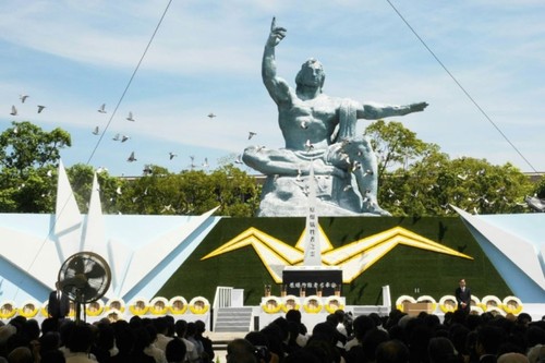 Nagasaki : commémoration des 73 ans du bombardement nucléaire américain  - ảnh 1