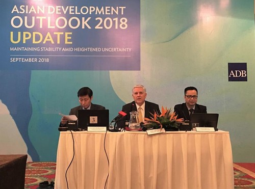 La BAD prévoit une croissance du Vietnam de 6,9% en 2018 - ảnh 1
