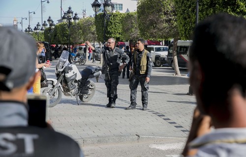 L'attentat suicide à Tunis est un acte «isolé» et «artisanal», selon les autorités - ảnh 1