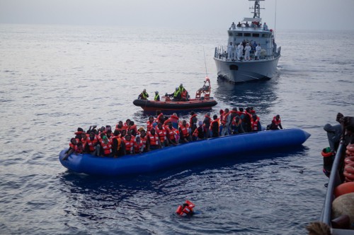 Les Pays-Bas finalement prêts à accueillir des migrants du Sea-Watch 3 - ảnh 1