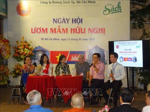 Cultiver les relations Vietnam-Cambodge  - ảnh 1