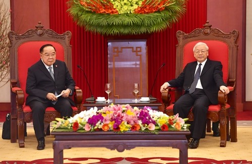 Le vice-Premier ministre et ministre thaïlandais de la Défense en visite au Vietnam  - ảnh 1