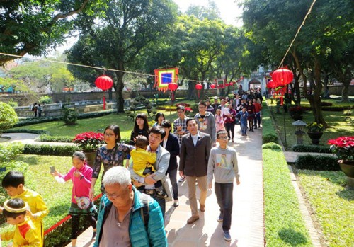 Février : 1,58 million de touristes étrangers ont débarqué au Vietnam  - ảnh 1