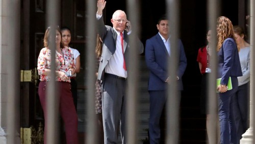 Pérou: la justice ordonne le placement en détention de Kuczynski pour corruption - ảnh 1