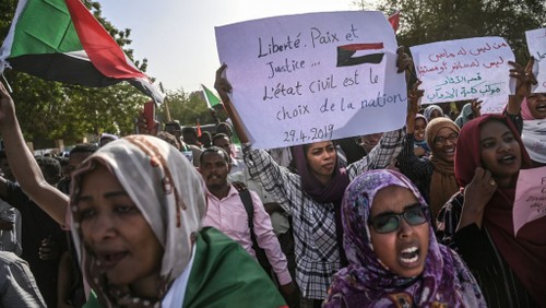Soudan : l’UA demande le retour à un pouvoir civil d’ici deux mois   - ảnh 1