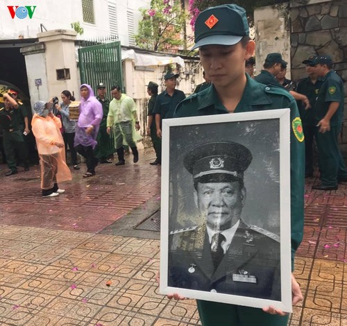 Cérémonie à la mémoire de l’ancien président Lê Duc Anh - ảnh 3