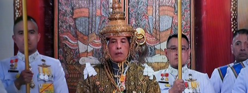Thaïlande : le roi Maha Vajiralongkorn officiellement couronné - ảnh 1
