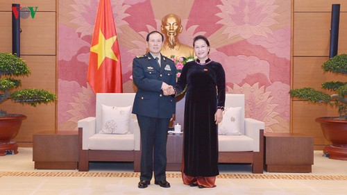 Le ministre chinois de la Défense reçu par Nguyên Thi Kim Ngân  - ảnh 1