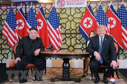Donald Trump propose à Kim Jong-un de lui serrer la main à la frontière entre les deux Corées - ảnh 1