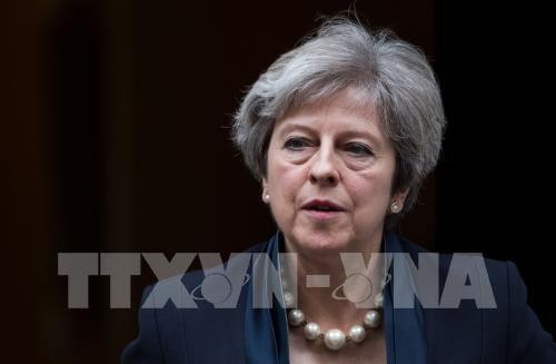 Theresa May dénonce le populisme et invite son successeur au compromis - ảnh 1
