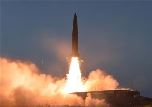 KCNA: Les missiles lancés jeudi sont «un nouveau type d’arme tactique guidée» - ảnh 1