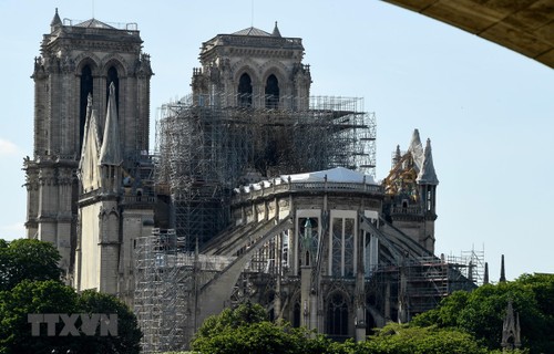 Notre-Dame : le ministère de la Culture s'inquiète d'un risque d'effondrement de la cathédrale - ảnh 1