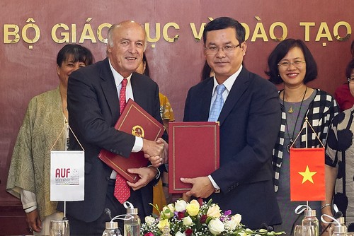 Signature d’un accord-cadre de partenariat entre l’AUF et le ministère de l’Éducation et de la Formation du Vietnam - ảnh 1