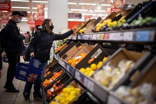 France: l'inflation approche la barre des 6 % - ảnh 1