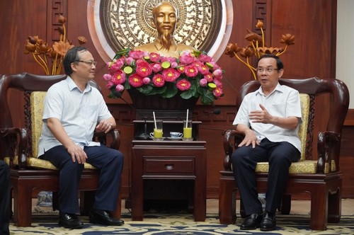 Le président de la VOV rencontre le secrétaire du Parti pour Hô Chi Minh-Ville - ảnh 1