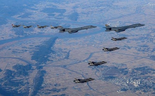 Pyongyang promet une réponse militaire à Vigilant Storm, les exercices américano-sud-coréens  - ảnh 1