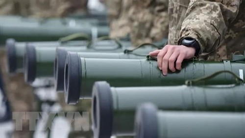 Conflit en Ukraine: pour Moscou, la livraison de chars américains à Kiev serait une “provocation“ - ảnh 1