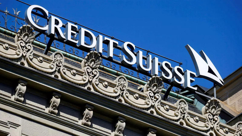 Grâce à son emprunt de 50 milliards, Credit Suisse efface son plongeon boursier - ảnh 1