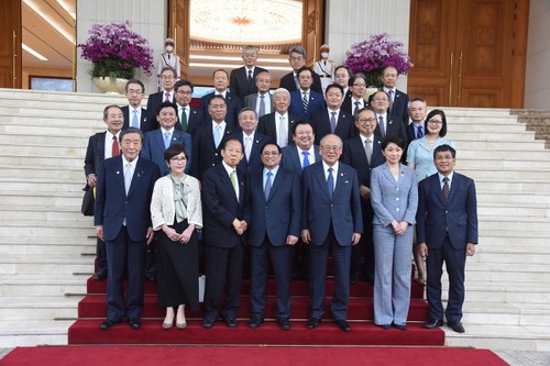 Pham Minh Chinh reçoit une délégation de l’Alliance des parlementaires d’amitié Japon-Vietnam - ảnh 2