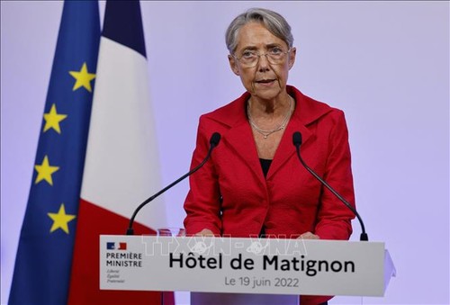 France: Élisabeth Borne invite les syndicats à Matignon les 16 et 17 mai - ảnh 1