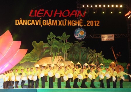 Khai mạc Liên hoan dân ca ví , giặm xứ Nghệ 2012  - ảnh 1