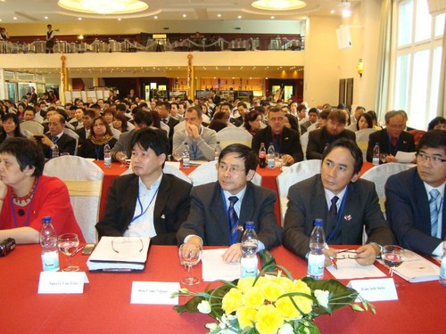 Đại hội lần thứ IV Hội người Việt Nam tại Cộng hòa Séc - ảnh 4