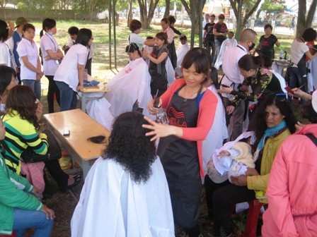 Hội từ thiện Minh Đức với chương trình khám bệnh cho hơn 5000 đồng bào nghèo Hà Tĩnh - ảnh 1