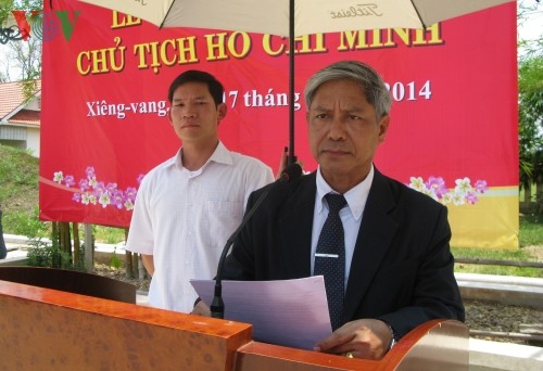 Cộng đồng Việt Nam tại Lào dâng hương tưởng niệm Bác Hồ  - ảnh 7