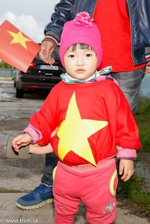 Cộng đồng người Việt tại đông Slovakia mít tinh phản đối Trung Quốc - ảnh 2