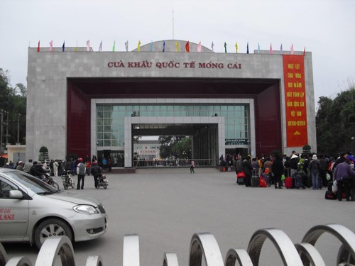 Kinh tế biên mậu giữa Việt Nam và Trung Quốc vẫn sôi động  - ảnh 1