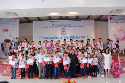  Quỹ hỗ trợ giáo dục trẻ em Việt Nam Doraemon trao học bổng lần thứ 19 - ảnh 1