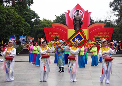 Hà Nội tưng bừng kỷ niệm 60 năm ngày Giải phóng Thủ đô (10/10/1954 - 10/10/2014) - ảnh 1