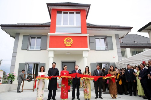 Phó Thủ tướng dự khánh thành Trụ sở Phái đoàn Việt Nam tại Geneva - ảnh 1