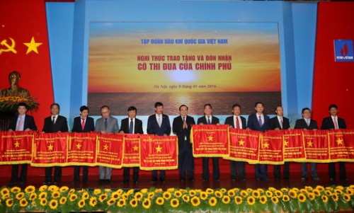 Việt Nam đẩy mạnh thăm dò, khai thác dầu khí đảm bảo an ninh năng lượng - ảnh 1