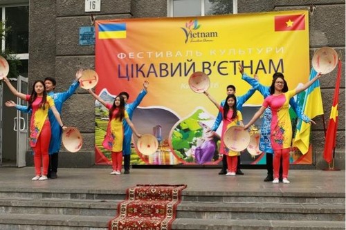 Tưng bừng lễ hội văn hóa “Một thoáng Việt Nam” tại Kiev  - ảnh 1